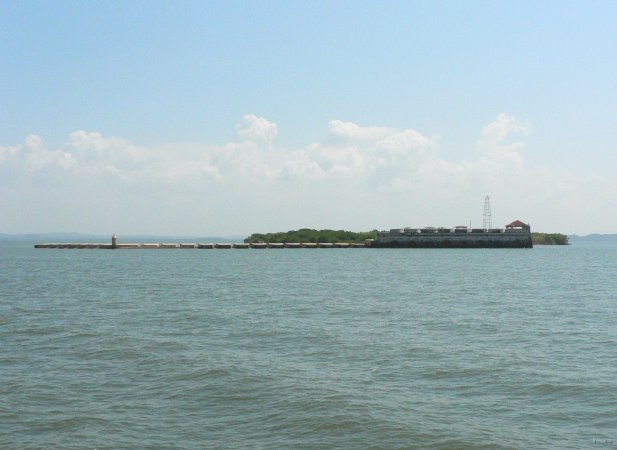 174- Depart de Cartagene, passe de Boca Chica, fortin tribord 